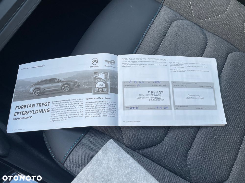 Citroën C4 PureTech 130 Stop&Start EAT8 SHINE - 24