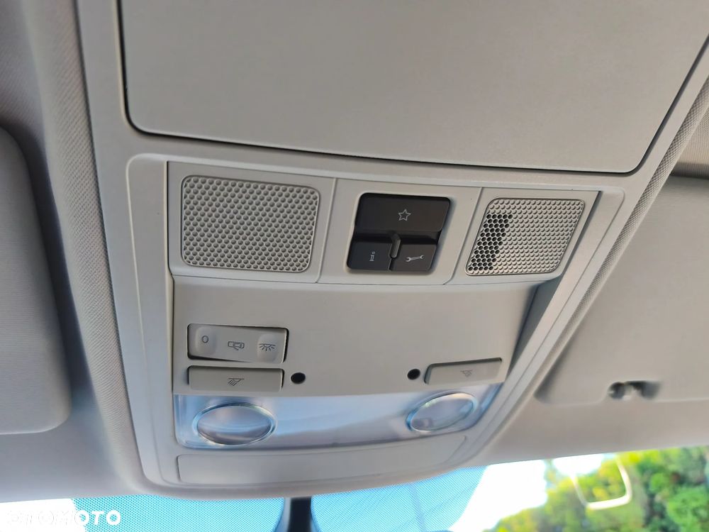 Volkswagen Sharan 1.4 TSI BlueMotion Technology Cup - 31