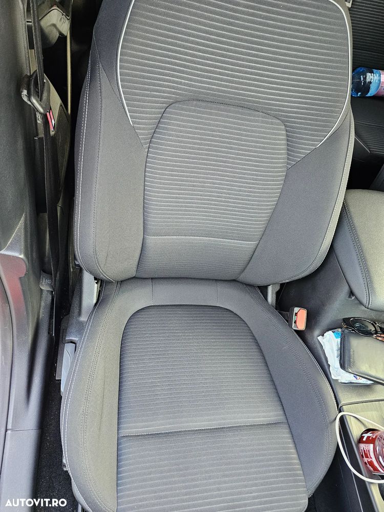 Ford Focus 1.5 TDCi Powershift Titanium - 6