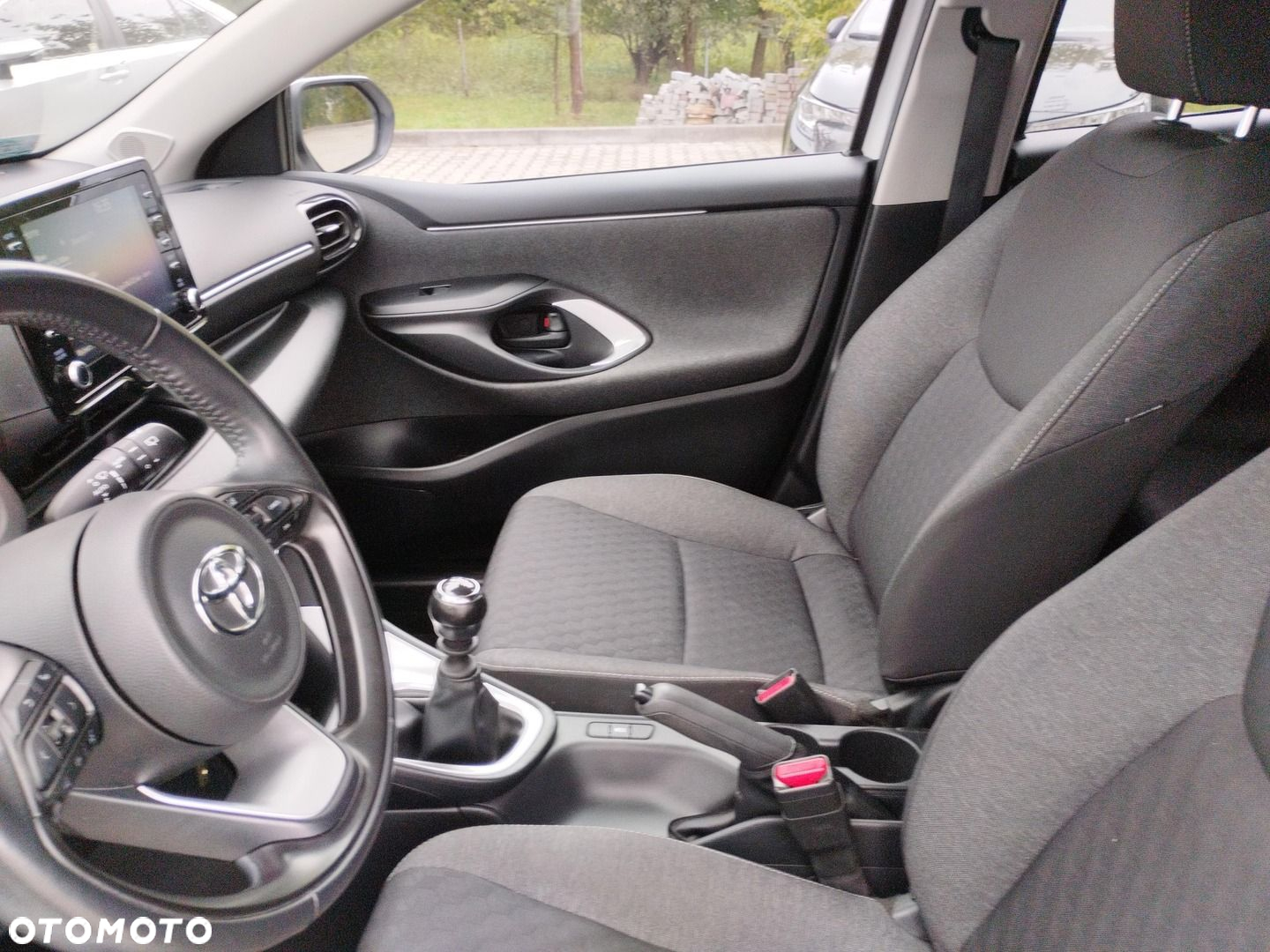 Toyota Yaris - 12