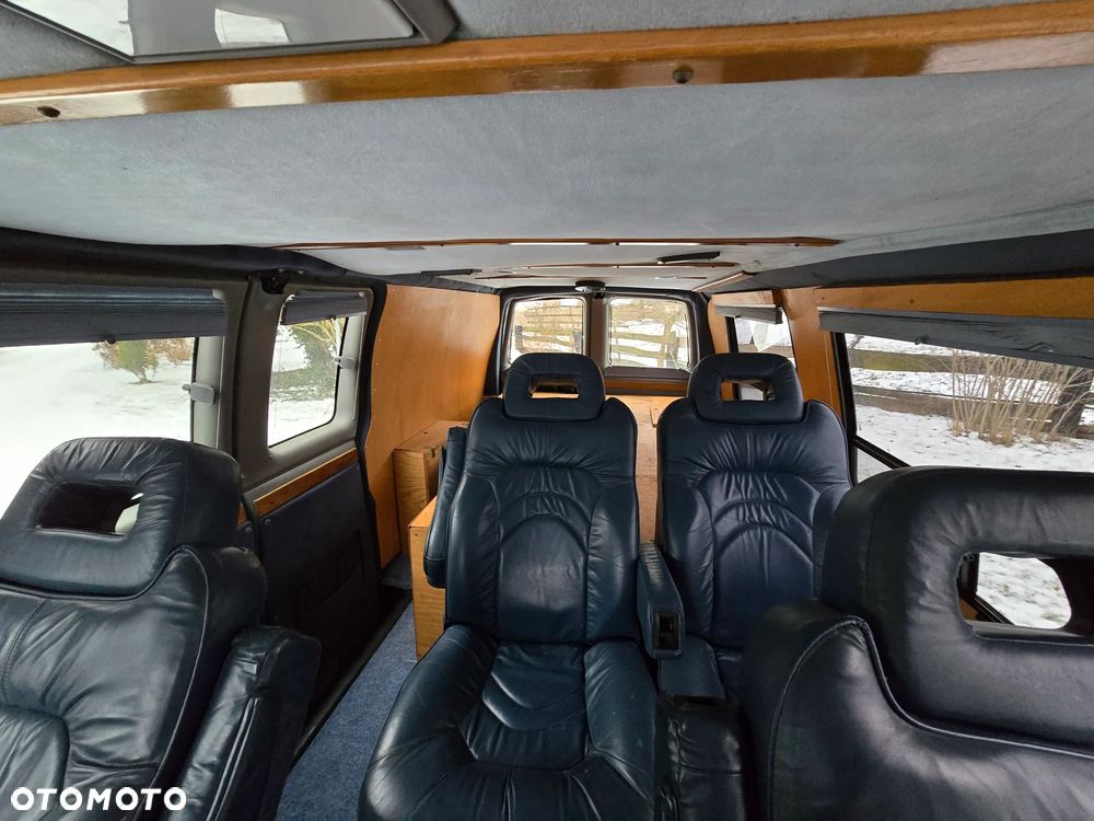 Chevrolet Chevy Van - 17