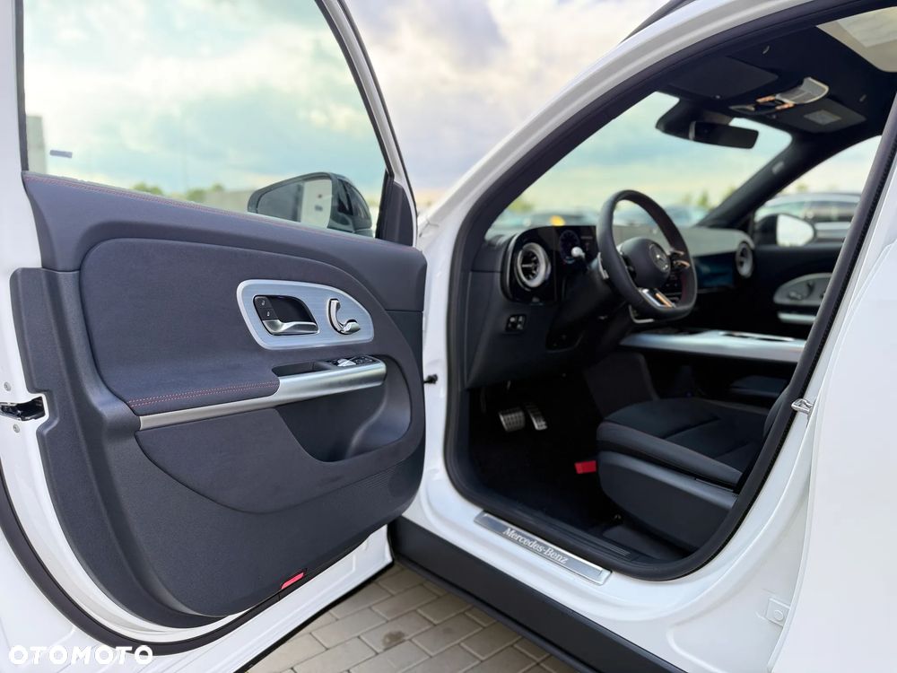 Mercedes-Benz GLB - 20