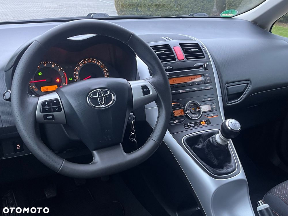 Toyota Auris 1.6 Life - 22