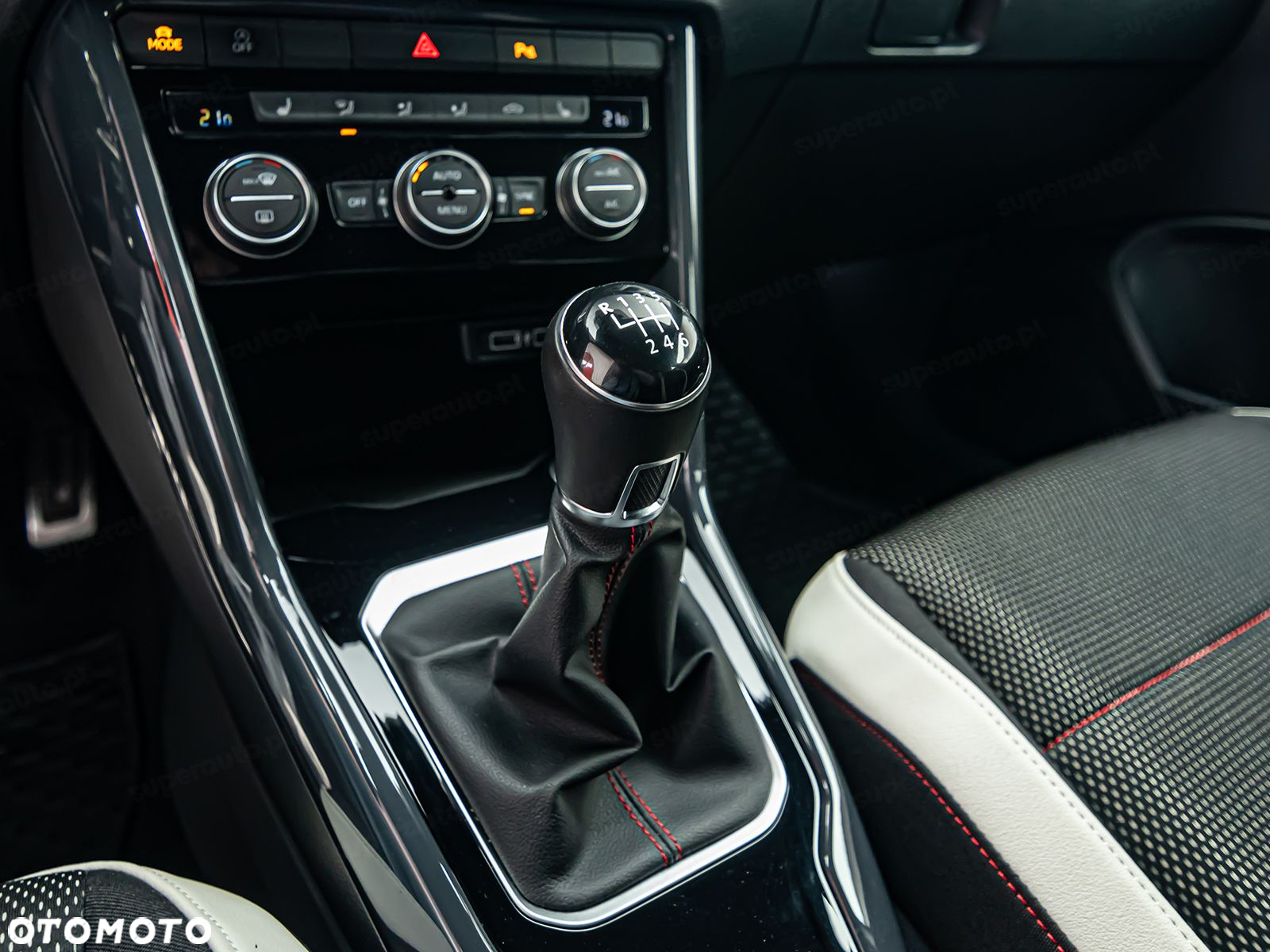 Volkswagen T-Roc 1.5 TSI ACT Premium - 19
