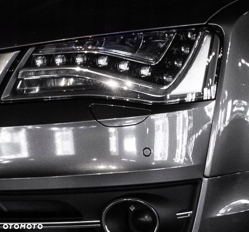 NOWA Zaślepka spryskiwacza AUDI S8 D4 L / P KOLORY - 1