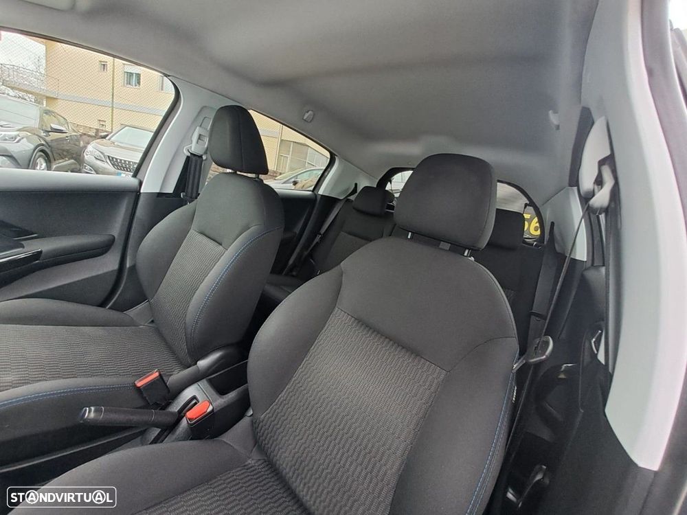 Peugeot 208 1.2 PureTech Signature - 13