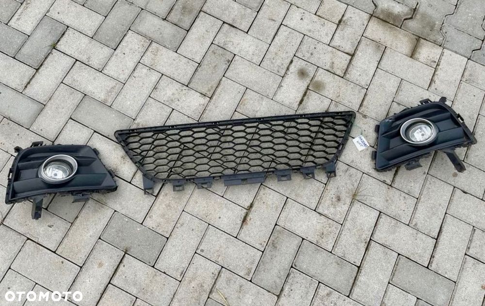 Mazda 5 CR Lift 2008/2010r Grill atrapa kratka środkowa zderzak spryskiwacz lampy przed stan b.dobry Europa zwykle i xenon ksenon ślizg wygłuszenie maski zderzak zaślepka haka pompka spryskiwaczy  spryskiwacze lamp  halogeny kratki  Grill osłoną silnika przetwornica błotnik belka wzmocnienie i dużo innych Czesci do mazdy 5 CR !!! - 6