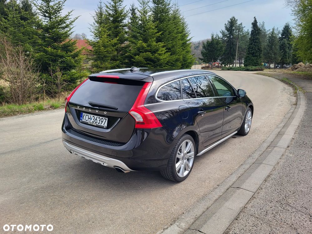 Volvo V60 D5 Geartronic Summum - 5