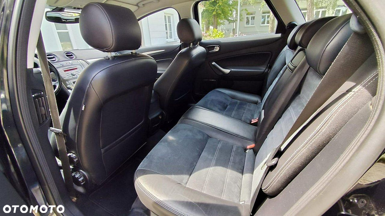 Ford Mondeo - 17