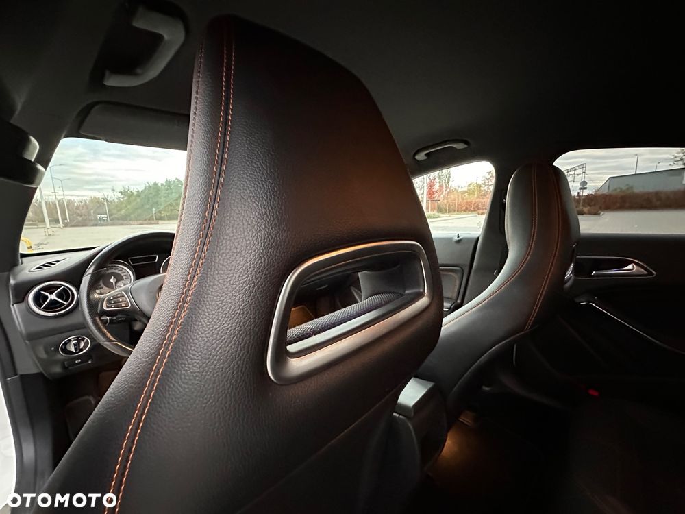 Mercedes-Benz CLA - 30