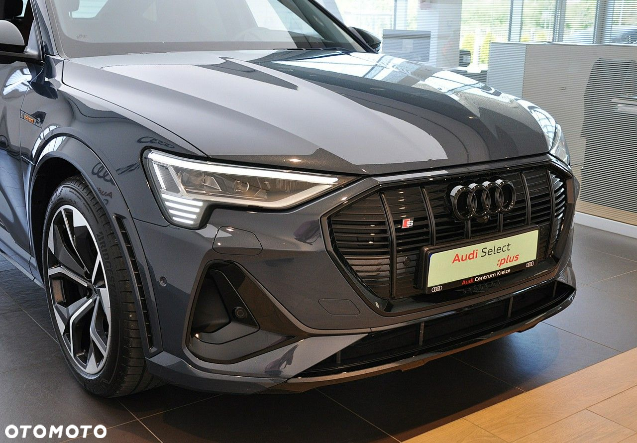 Audi e-tron - 7