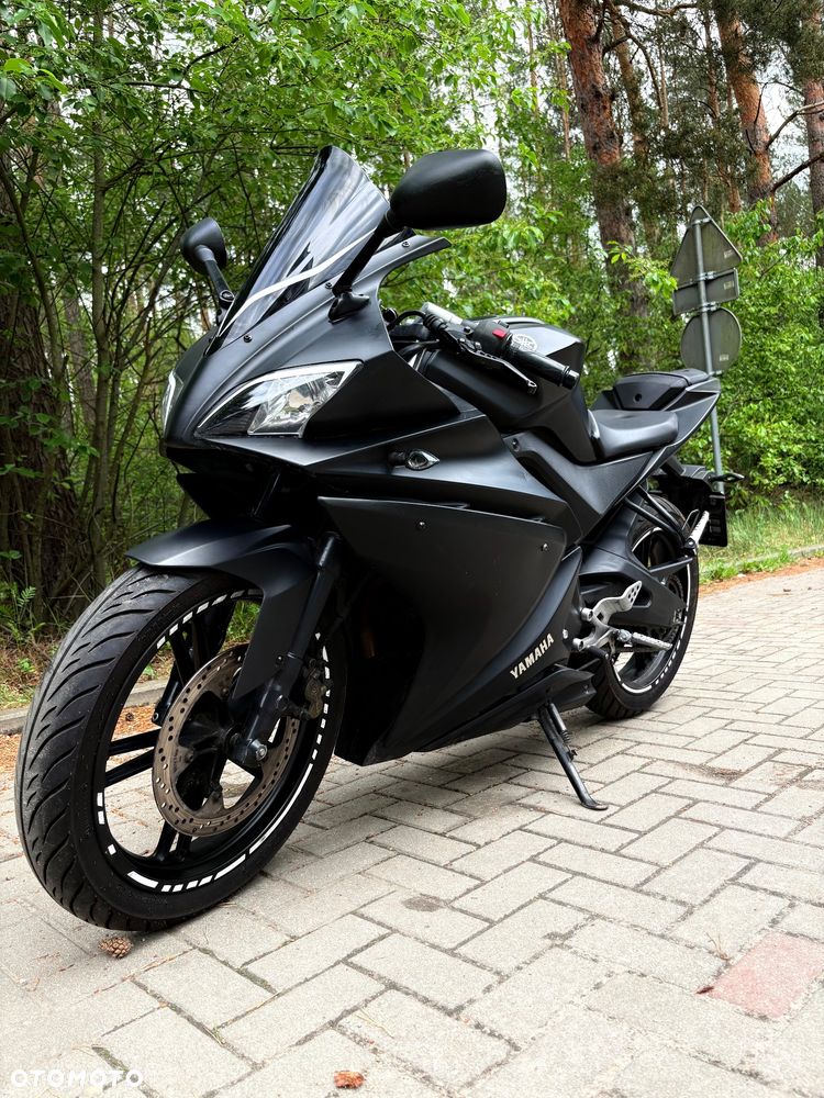 Yamaha YZF - 6
