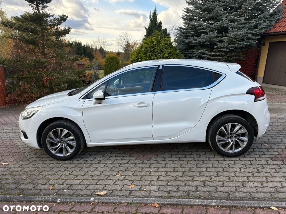 Citroën DS4 1.6 THP SoChic - 4