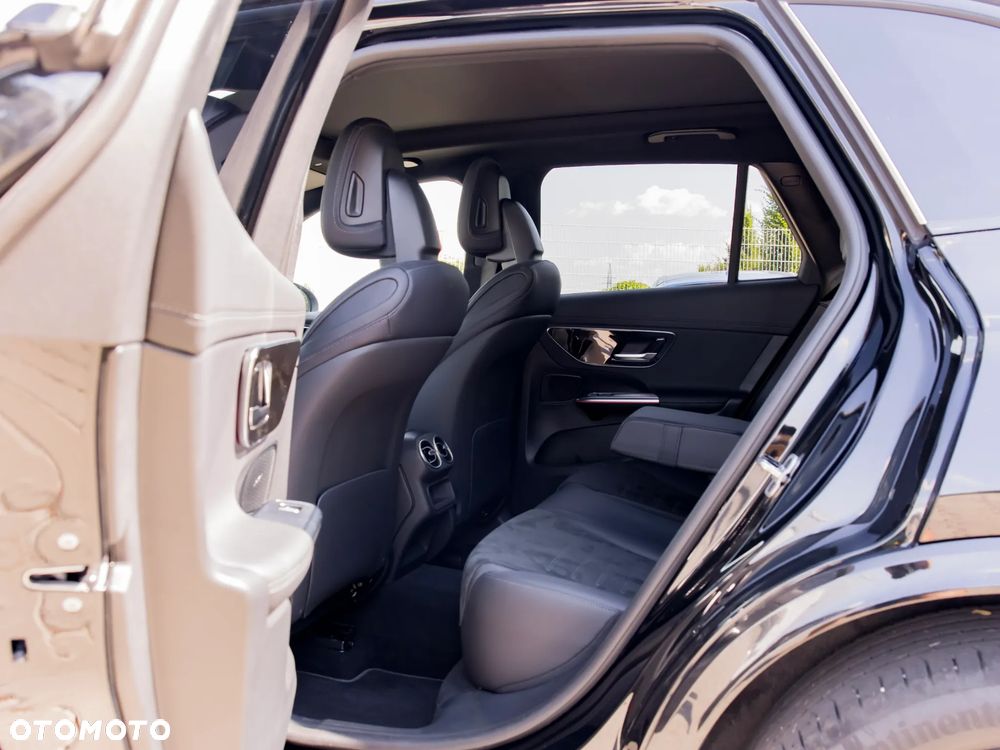 Mercedes-Benz GLC 300 d mHEV 4-Matic AMG Line - 24