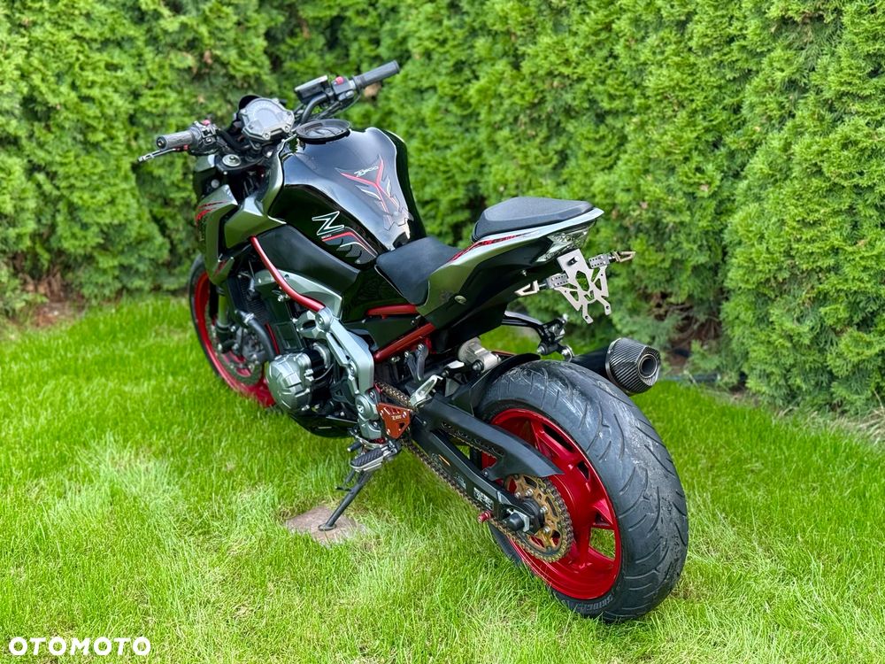 Kawasaki Z 900 - 7