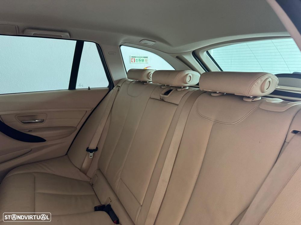 BMW 320 d Auto Pack M - 13