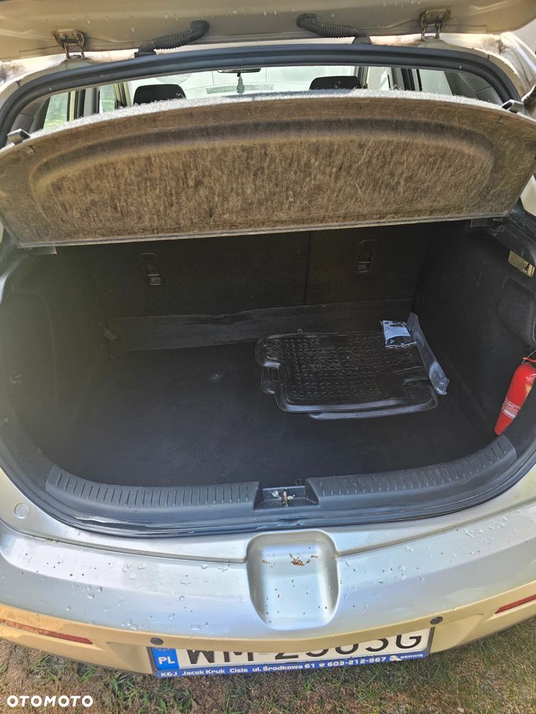 Mazda 3 1.6 Sport Active - 9