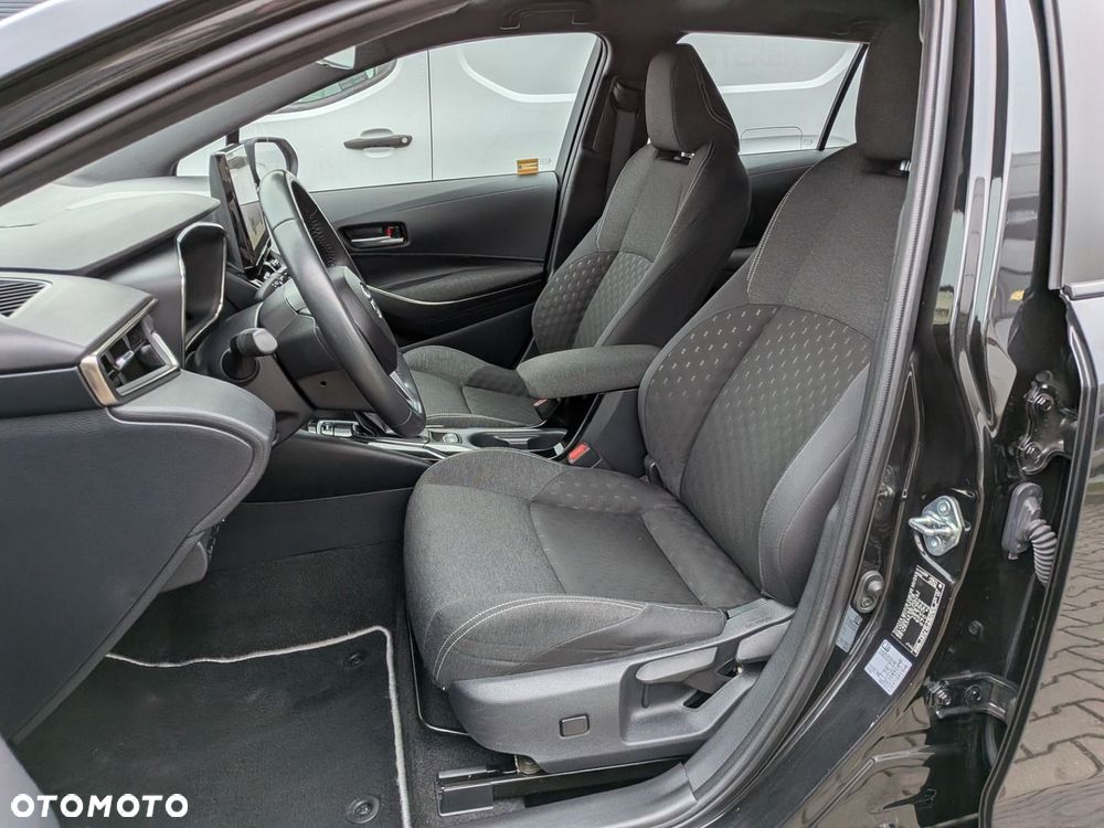 Toyota Corolla 1.8 Hybrid Comfort - 28