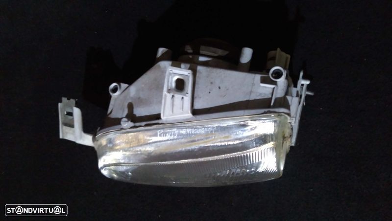 Ótica Esq Fiat Punto (176_) - 2