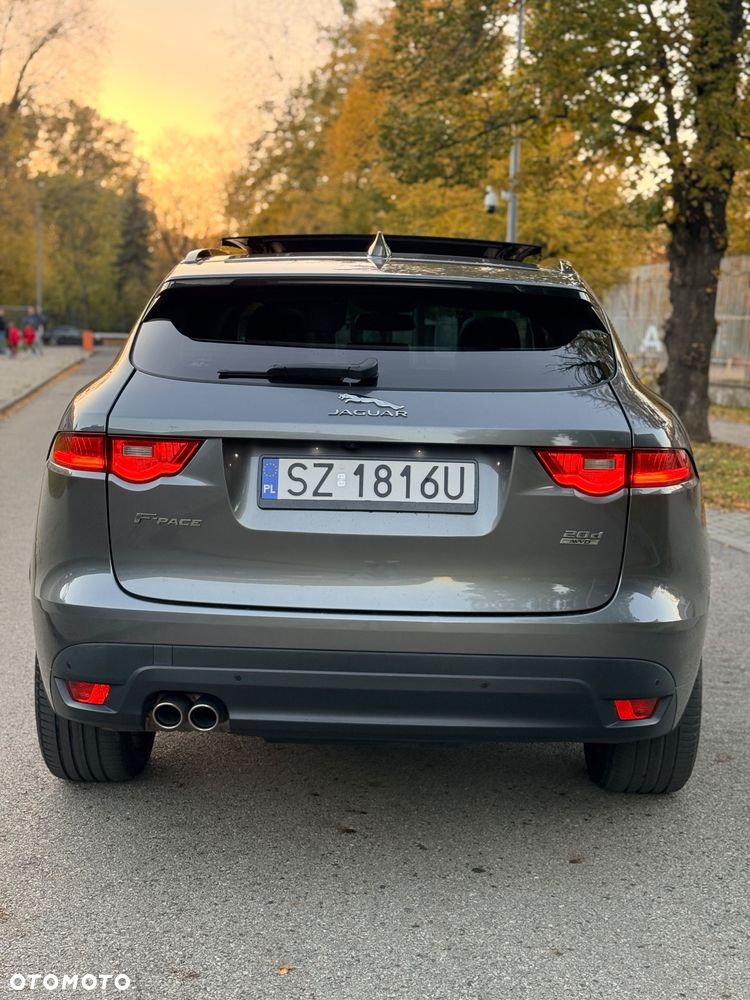 Jaguar F-Pace - 10