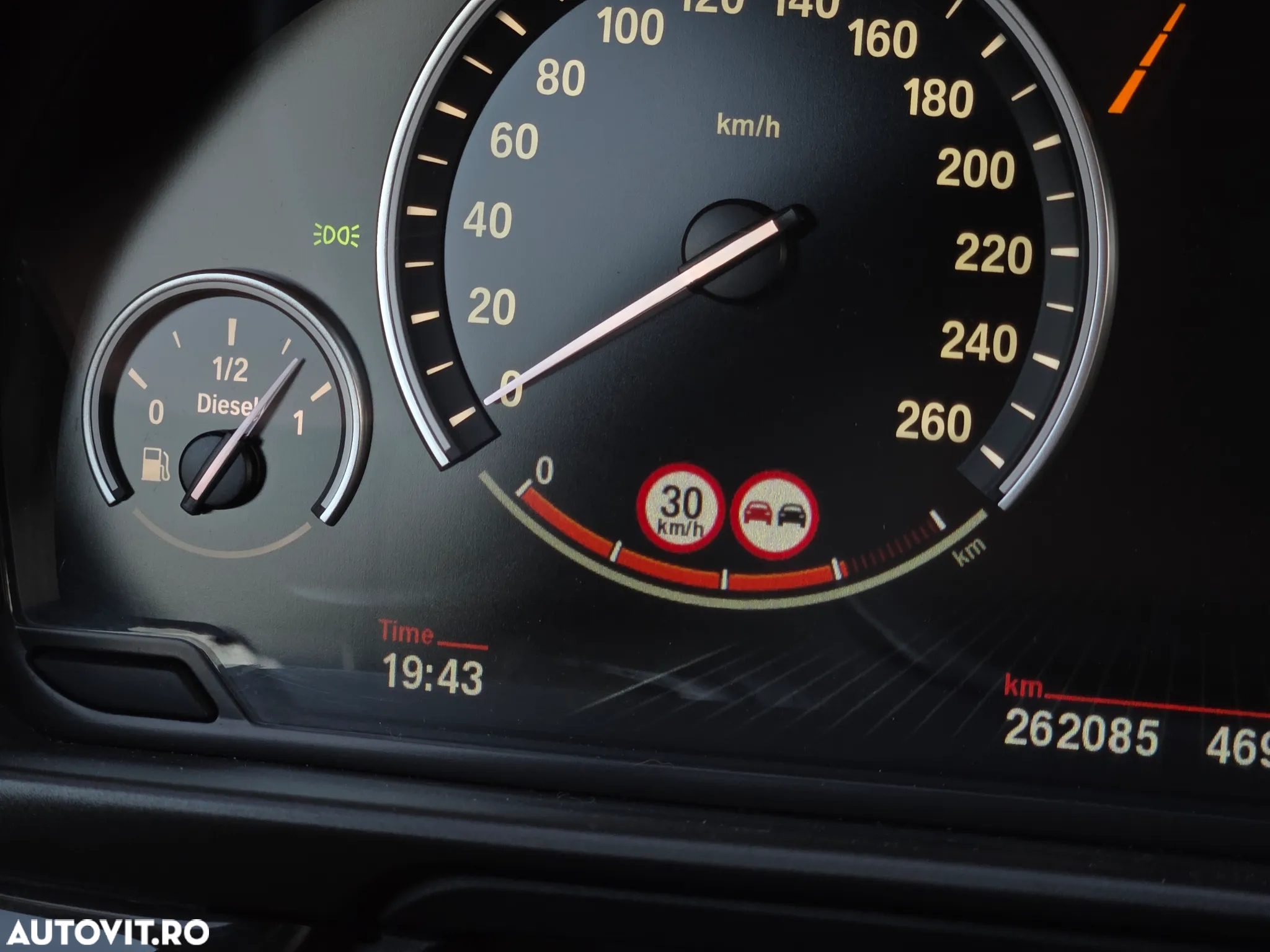 BMW Seria 5 525d Touring Sport-Aut. - 26