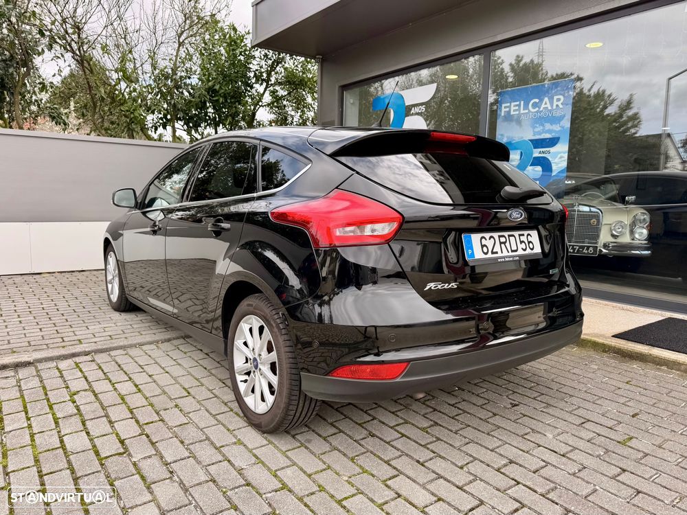Ford Focus 1.0 EcoBoost S&S TITANIUM - 5