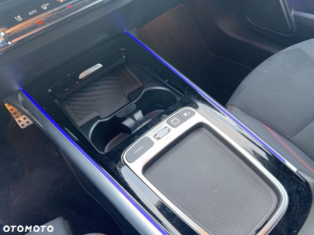 Mercedes-Benz GLA 200 AMG Line - 16