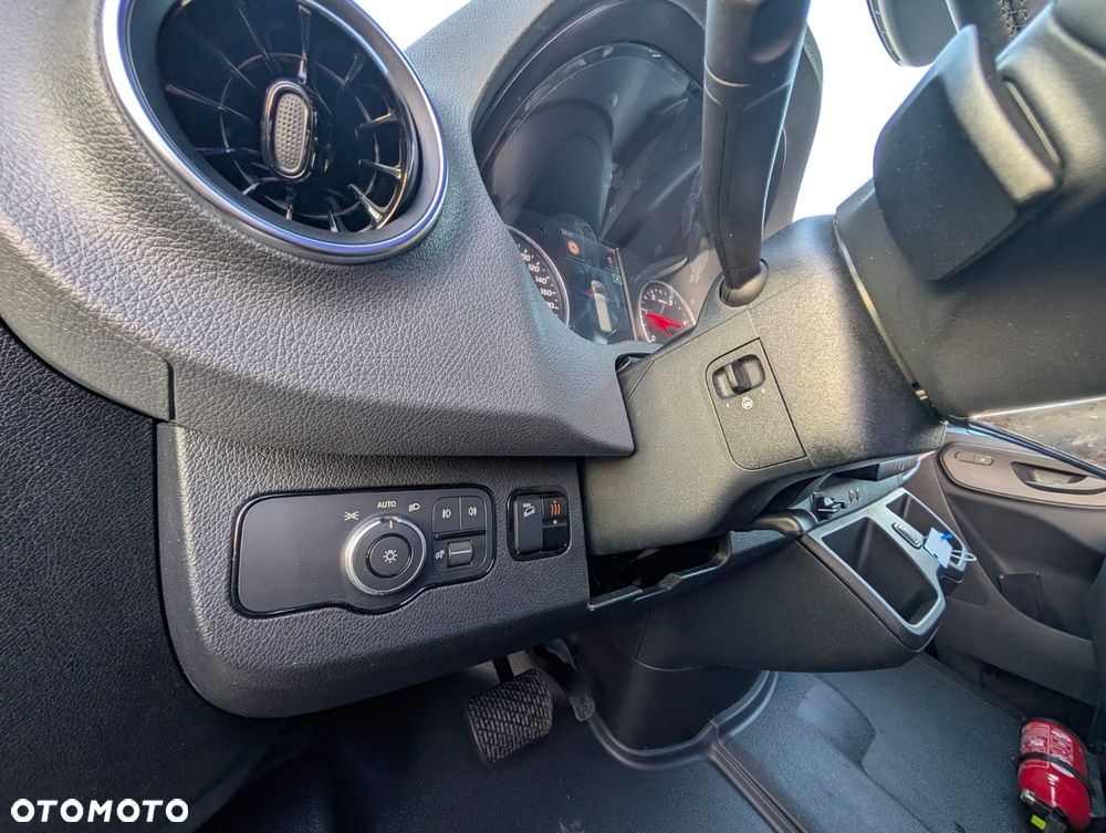 Mercedes-Benz Spritner 319 - 32