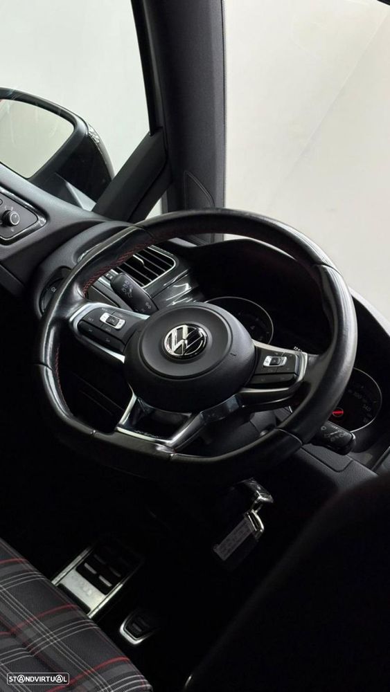 VW Golf 2.0 TSi GTi - 24