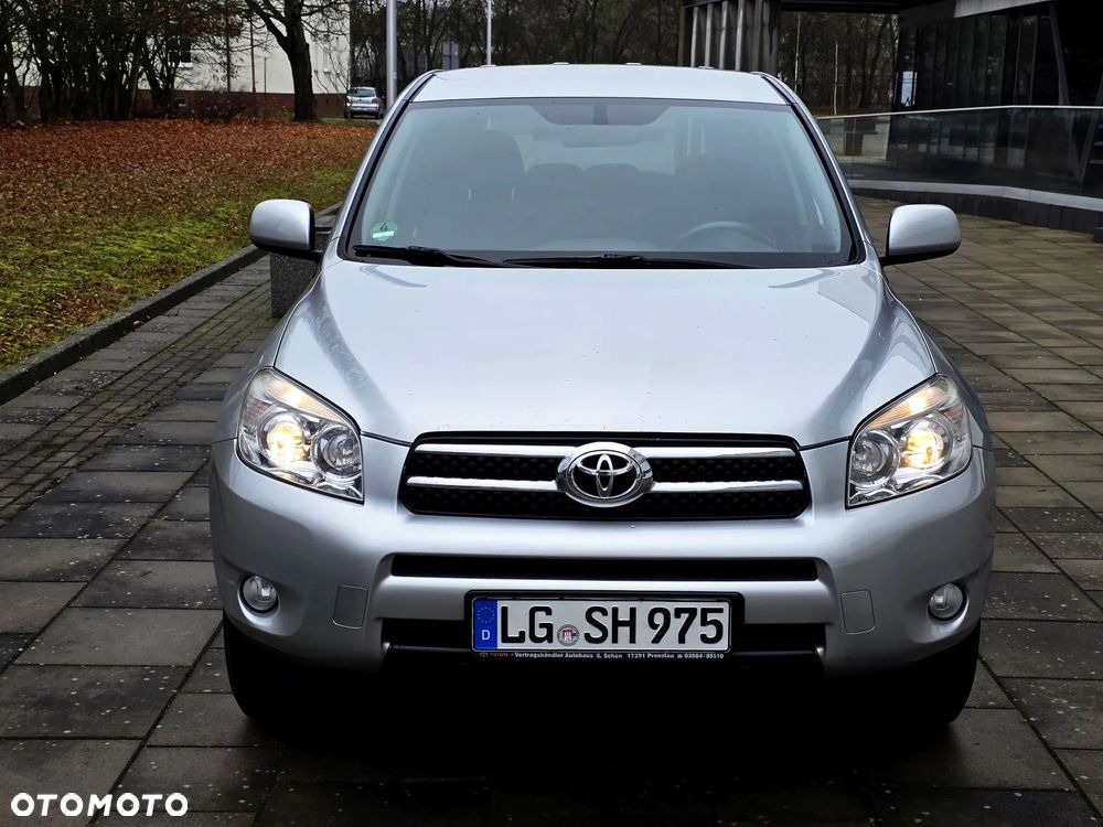 Toyota RAV4 2.0 4x4 Executive - 2
