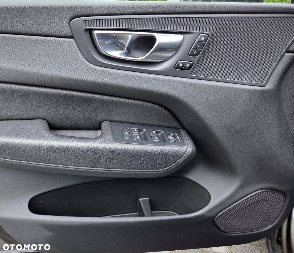 Volvo XC 60 B5 B Geartronic Inscription - 36