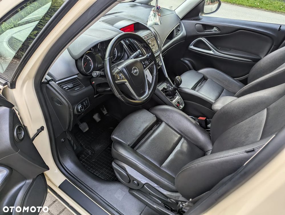 Opel Zafira - 31