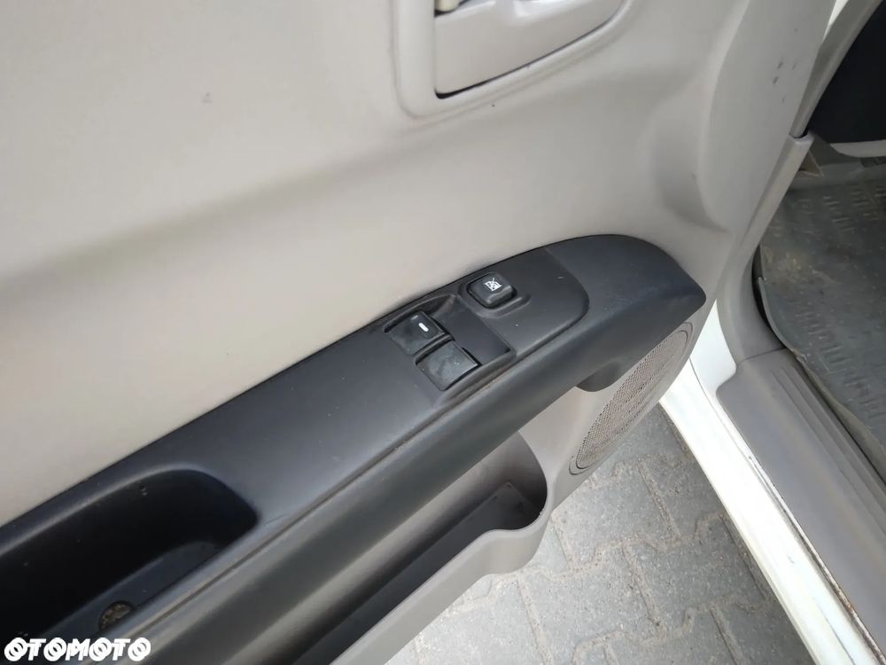 Mitsubishi L200 2.5 DID CC Intense - 15