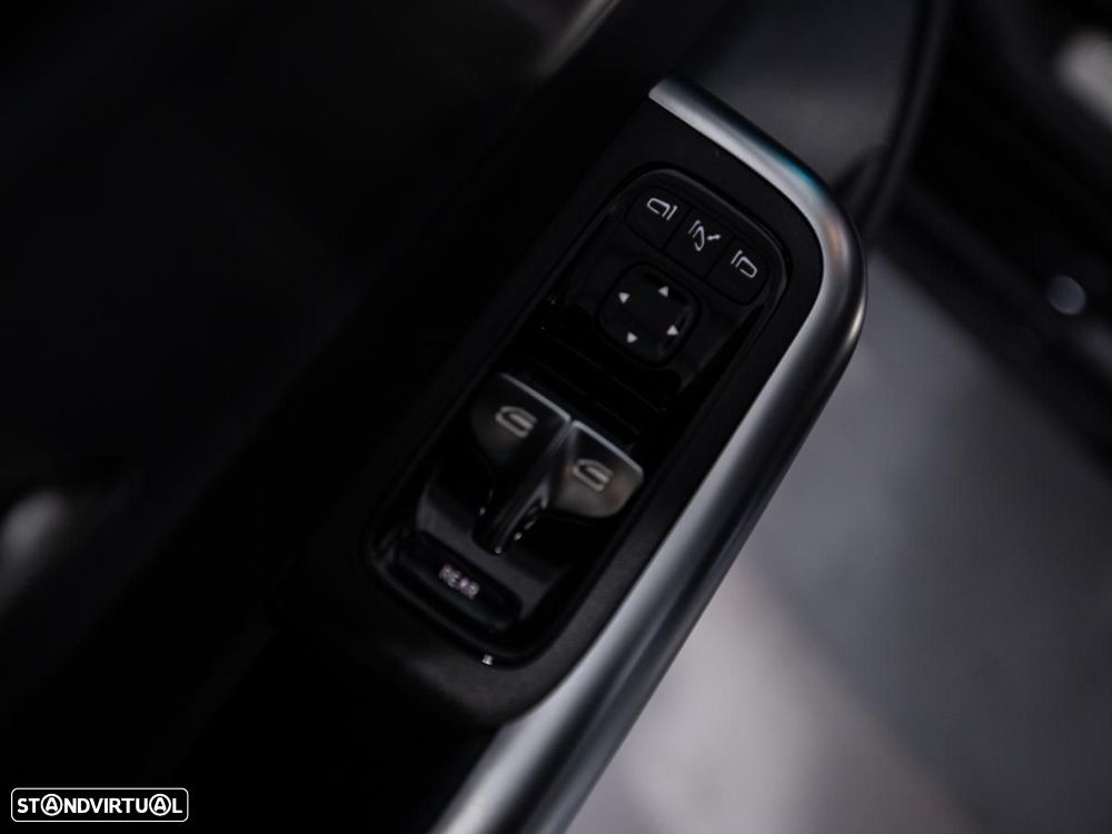 Mercedes-Benz CLA 200 EQ - 19