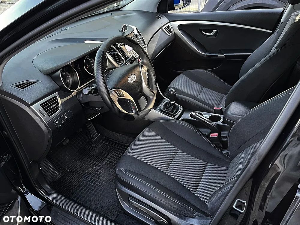 Hyundai i30 1.4 BlueDrive Classic + - 17