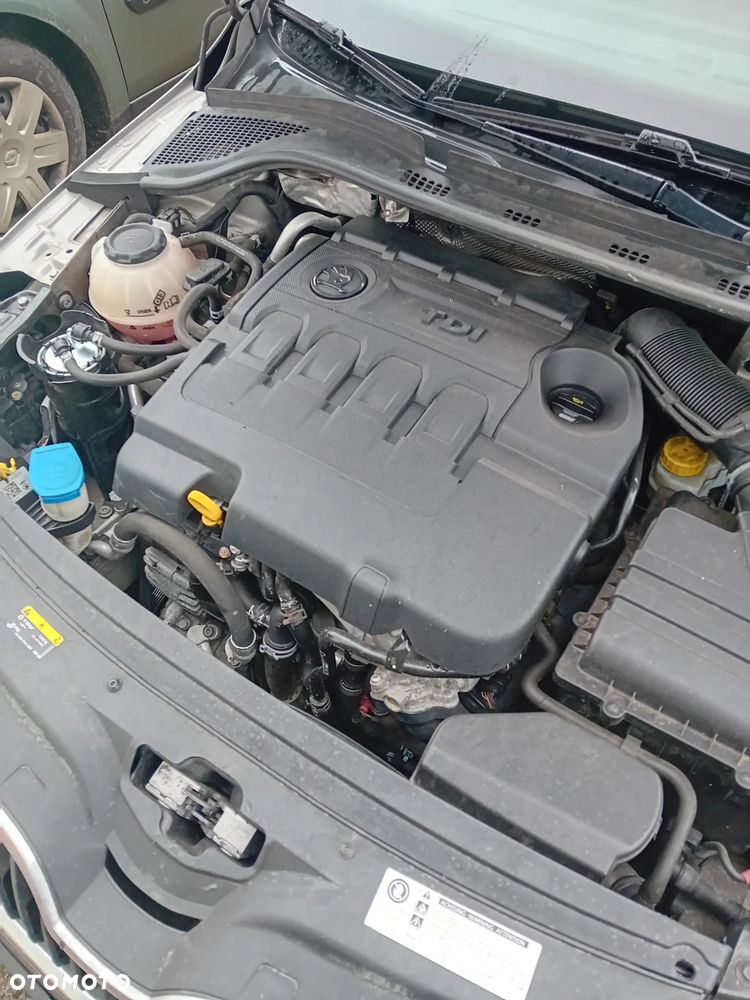 Skoda RAPID 1.6 TDI Style - 15