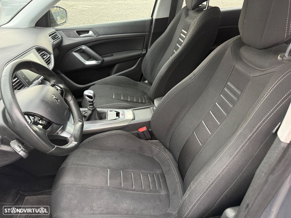 Peugeot 308 SW 1.6 e-HDi Active J17 - 18