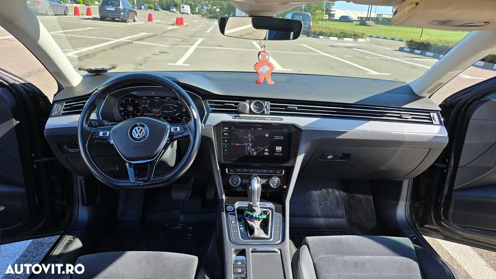 Volkswagen Passat 2.0 TDI DSG 4Motion Highline - 10