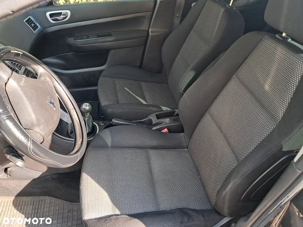 Peugeot 307 - 8