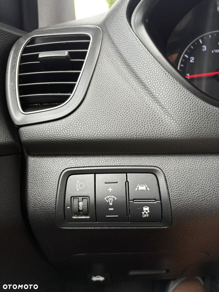 Hyundai i20 - 33