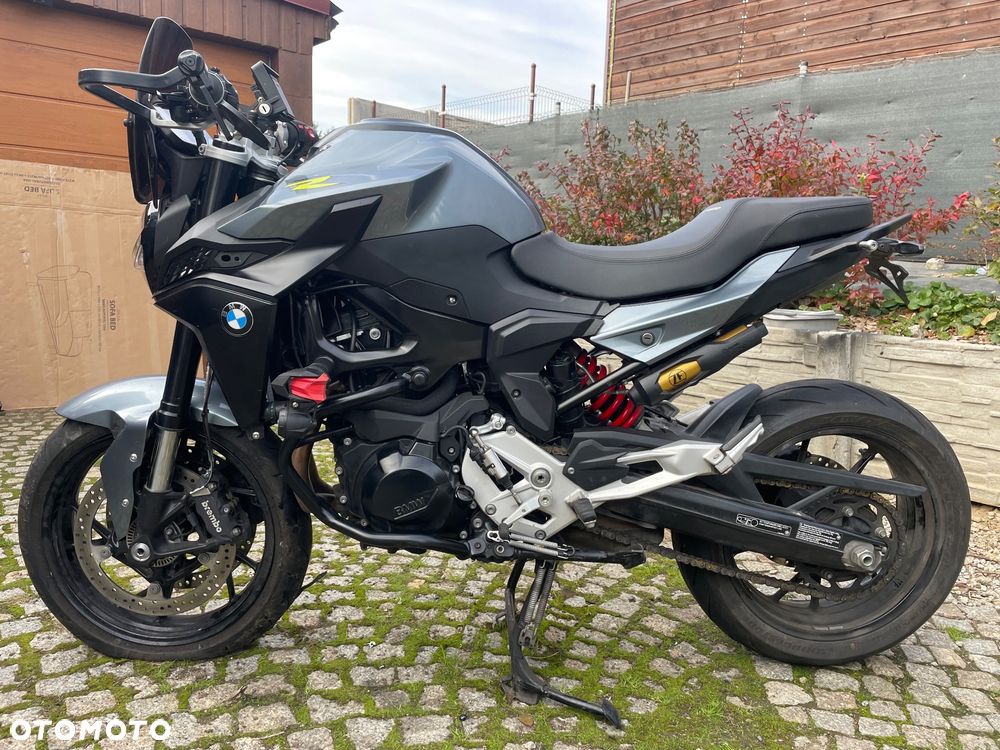 BMW F