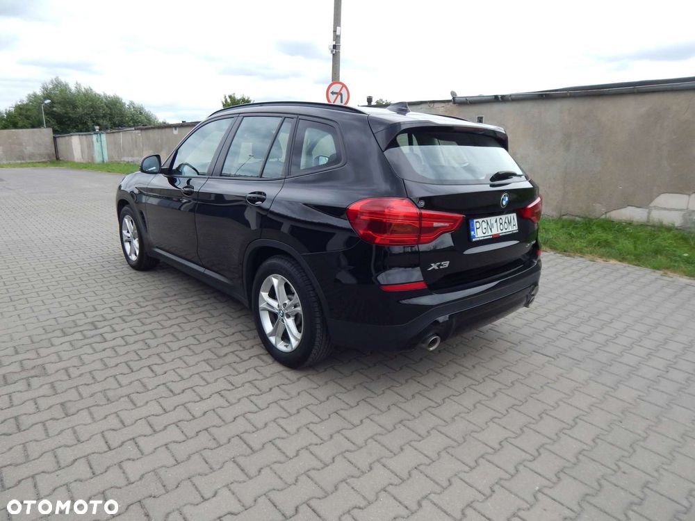 BMW X3 xDrive20i sport - 3
