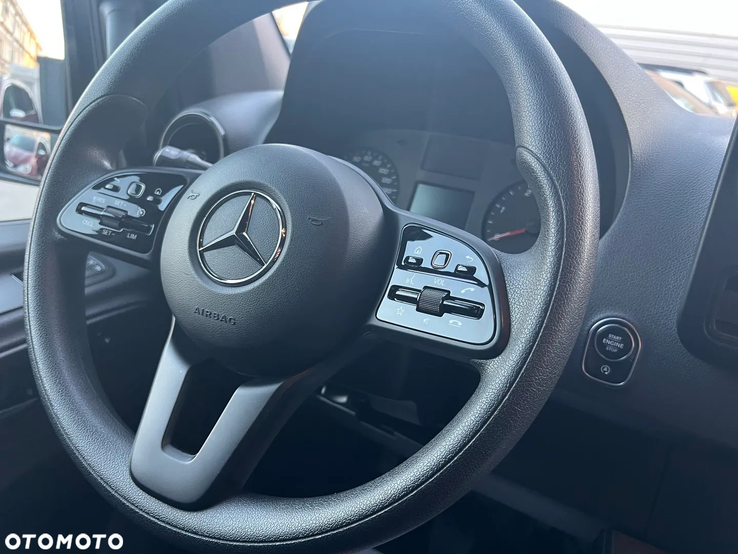 Mercedes-Benz Sprinter - 19