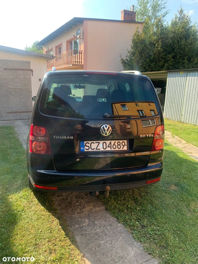 Volkswagen Touran 2.0 TDI Highline - 2