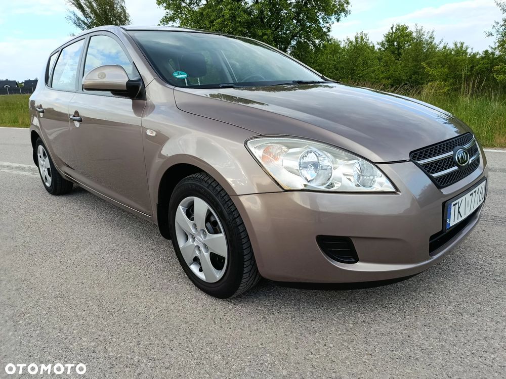 Kia Ceed 1.4 CVVT LX Basis - 11