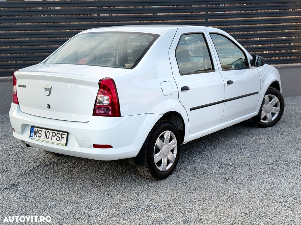 Dacia Logan 1.2 16V Laureate - 3