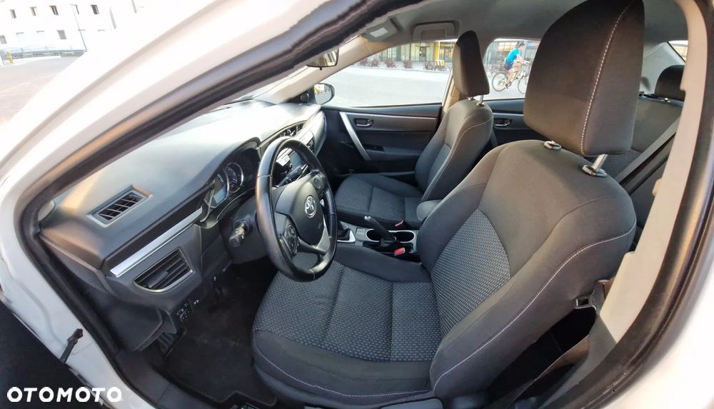 Toyota Corolla 1.6 Premium - 7