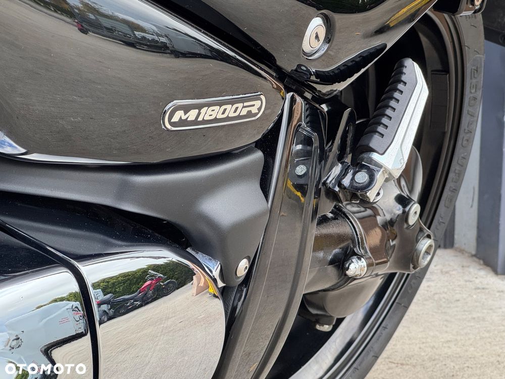Suzuki Intruder - 31