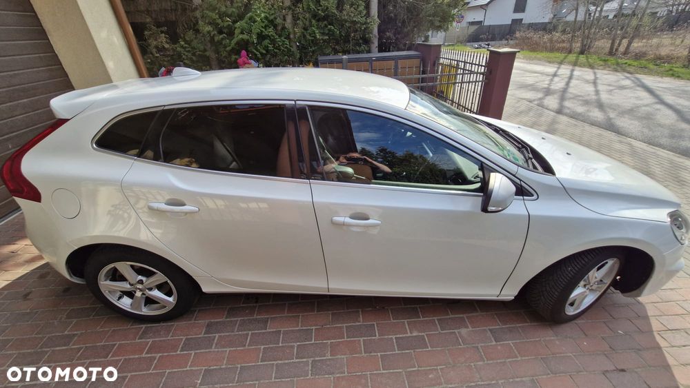 Volvo V40 D3 Drive-E R-Design Momentum - 8