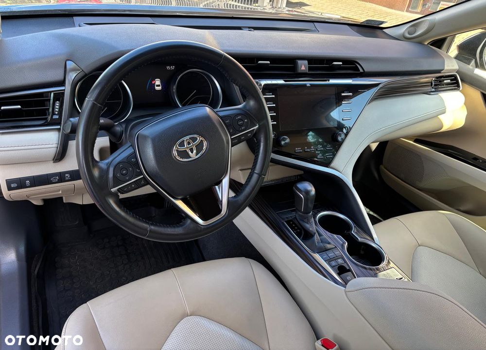Toyota Camry 2.5 Hybrid Executive CVT - 5